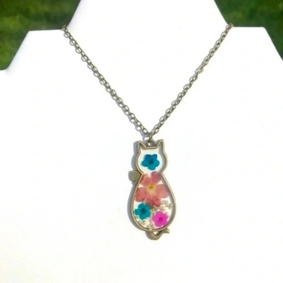 Cute Colorful Kitty Cat Flower Necklace NWT - Picture 2 of 3